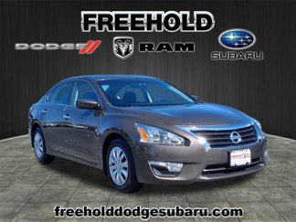 Used 2014 Nissan Altima 2.5 S image 1