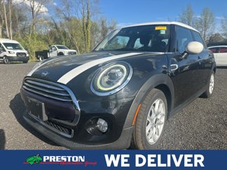 Used 2019 MINI Cooper 4-Door Hardtop w/ Premium Package image 1