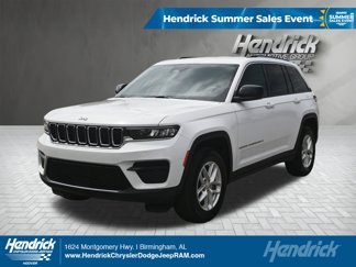 Used 2023 Jeep Grand Cherokee Laredo w/ Trailer Tow Prep Group (B) image 1