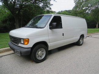 Used 2005 Ford E-150 and Econoline 150 image 1