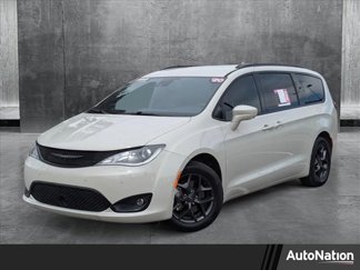 Used 2020 Chrysler Pacifica Touring-L Plus w/ Advanced Safetytec Group image 1