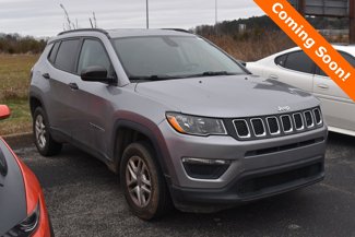 Used 2018 Jeep Compass Sport image 1