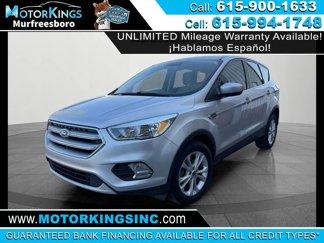 Used 2017 Ford Escape SE image 1