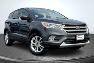 Used 2017 Ford Escape SE image 1