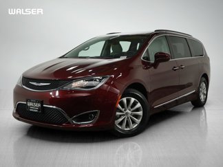 Used 2017 Chrysler Pacifica Touring-L image 1