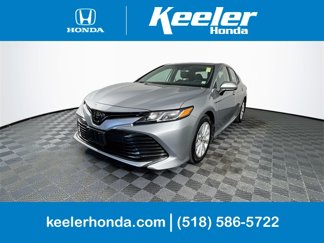 Used 2020 Toyota Camry LE image 1
