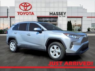 Used 2020 Toyota RAV4 XLE image 1