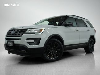 Used 2017 Ford Explorer XLT w/ Equipment Group 202A image 1