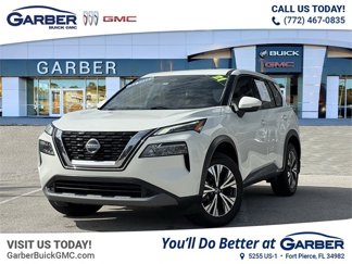 Used 2021 Nissan Rogue SV image 1