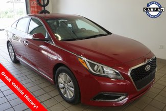 Used 2016 Hyundai Sonata SE image 1