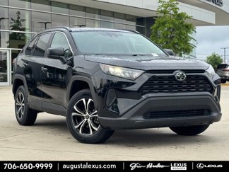 Used 2021 Toyota RAV4 LE image 1
