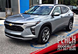 New 2025 Chevrolet Trax LT w/ Driver Confidence Package image 1