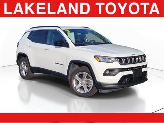 Used 2023 Jeep Compass Latitude image 1