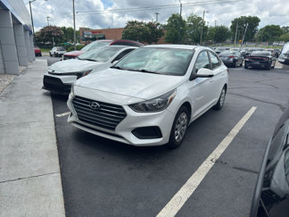 Used 2022 Hyundai Accent SE image 1