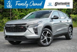 Used 2024 Chevrolet Trax RS image 1