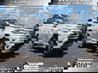 Used 2018 Toyota RAV4 FWD image 1