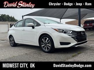 Used 2023 Nissan Versa SV image 1