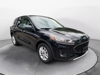 Used 2020 Ford Escape SE image 1