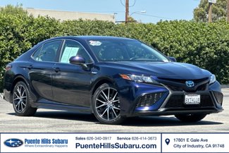 Used 2021 Toyota Camry SE image 1