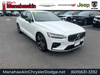 Used 2022 Volvo S60 B5 R-Design w/ Advanced Package image 1