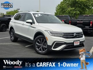 Used 2022 Volkswagen Tiguan SE image 1
