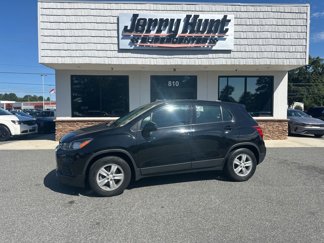 Used 2020 Chevrolet Trax LS w/ LPO, Cargo Package image 1