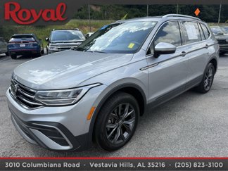 Certified 2023 Volkswagen Tiguan SE image 1