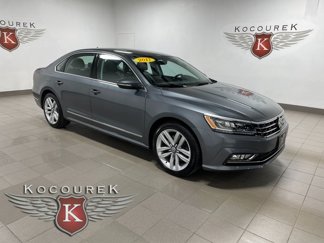 Used 2017 Volkswagen Passat 1.8T SE image 1