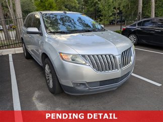 Used 2013 Lincoln MKX FWD image 1