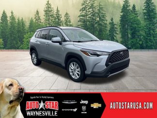 Used 2022 Toyota Corolla Cross LE image 1