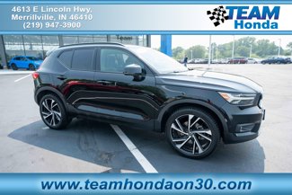 Used 2019 Volvo XC40 T5 R-Design image 1