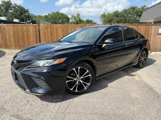 Used 2019 Toyota Camry SE image 1