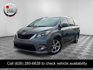 Used 2014 Toyota Sienna SE image 1
