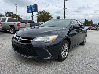 Used 2016 Toyota Camry LE image 1