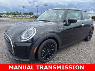 Used 2022 MINI Cooper 2-Door Hardtop image 1