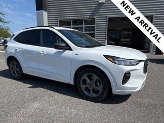 Used 2023 Ford Escape ST-Line image 1