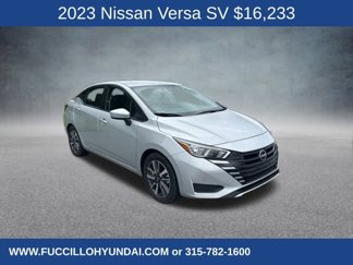Used 2023 Nissan Versa SV image 1