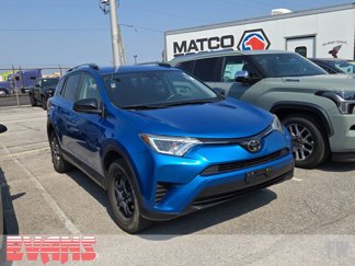 Used 2018 Toyota RAV4 LE image 1