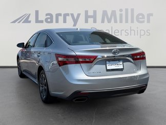 Used 2018 Toyota Avalon XLE image 1