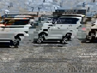 Used 2017 INFINITI QX80 2WD w/ Driver Assistance Package image 1