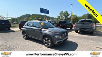 Used 2024 Hyundai Venue SEL image 1