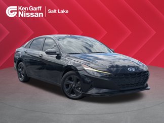 Used 2021 Hyundai Elantra SEL image 1