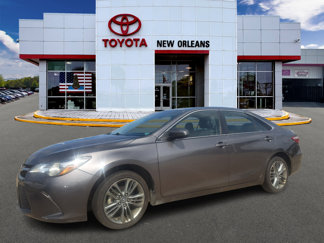 Used 2017 Toyota Camry XSE image 1