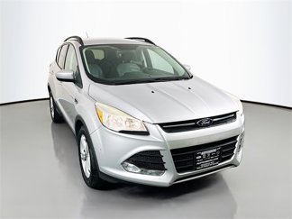 Used 2015 Ford Escape SE w/ Equipment Group 201A image 1