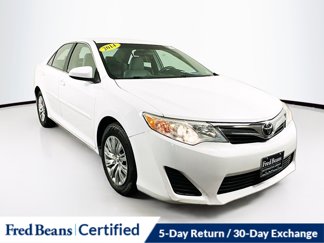 Used 2014 Toyota Camry LE image 1