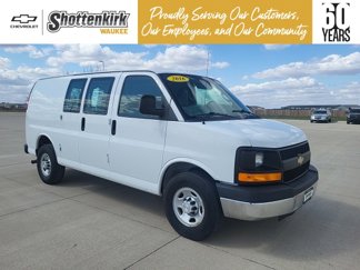 Used 2016 Chevrolet Express 2500 image 1