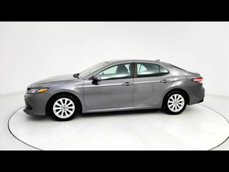 Used 2019 Toyota Camry LE image 1