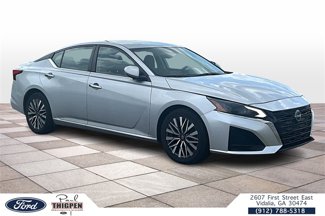 Used 2023 Nissan Altima 2.5 SV image 1