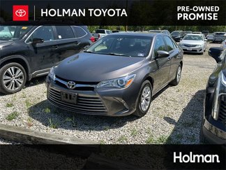 Used 2017 Toyota Camry LE image 1