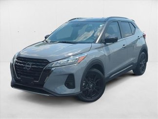 Used 2023 Nissan Kicks SR image 1